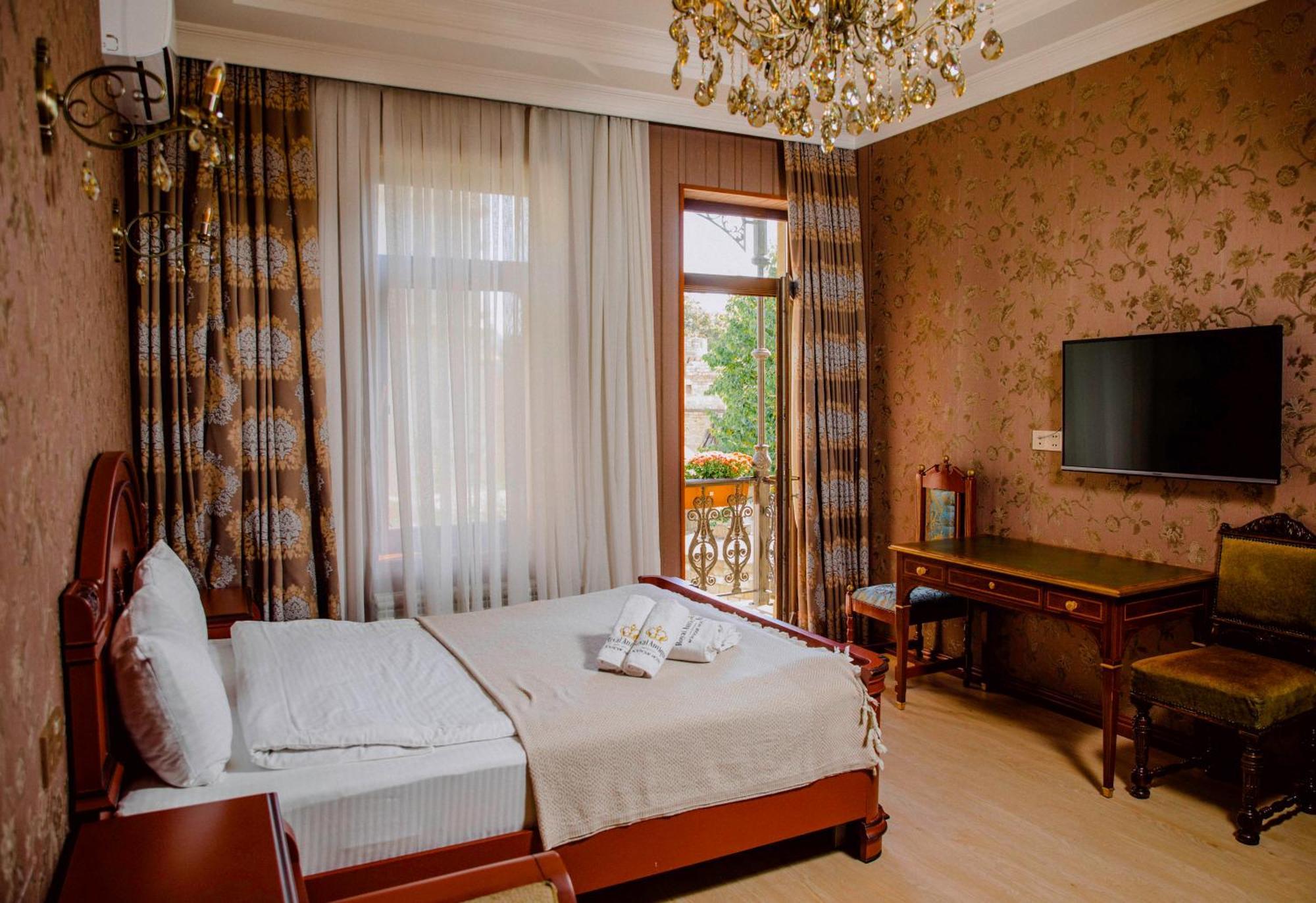 Royal Antique Boutique Hotel Baku Exteriör bild